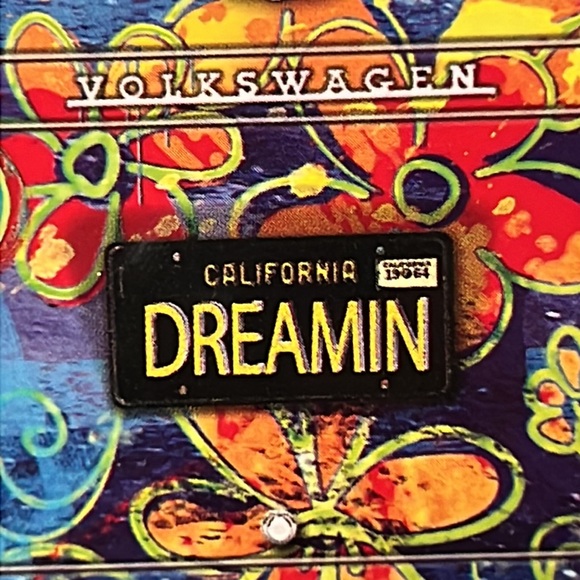 Volkswagen  550 piece puzzle by:eurographics
THE WORLD OF ART - Picture 5 of 9